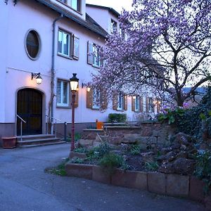 Logis Hôtel du Centre - Halte idéale en cyclotourisme avec garage à vélos clos